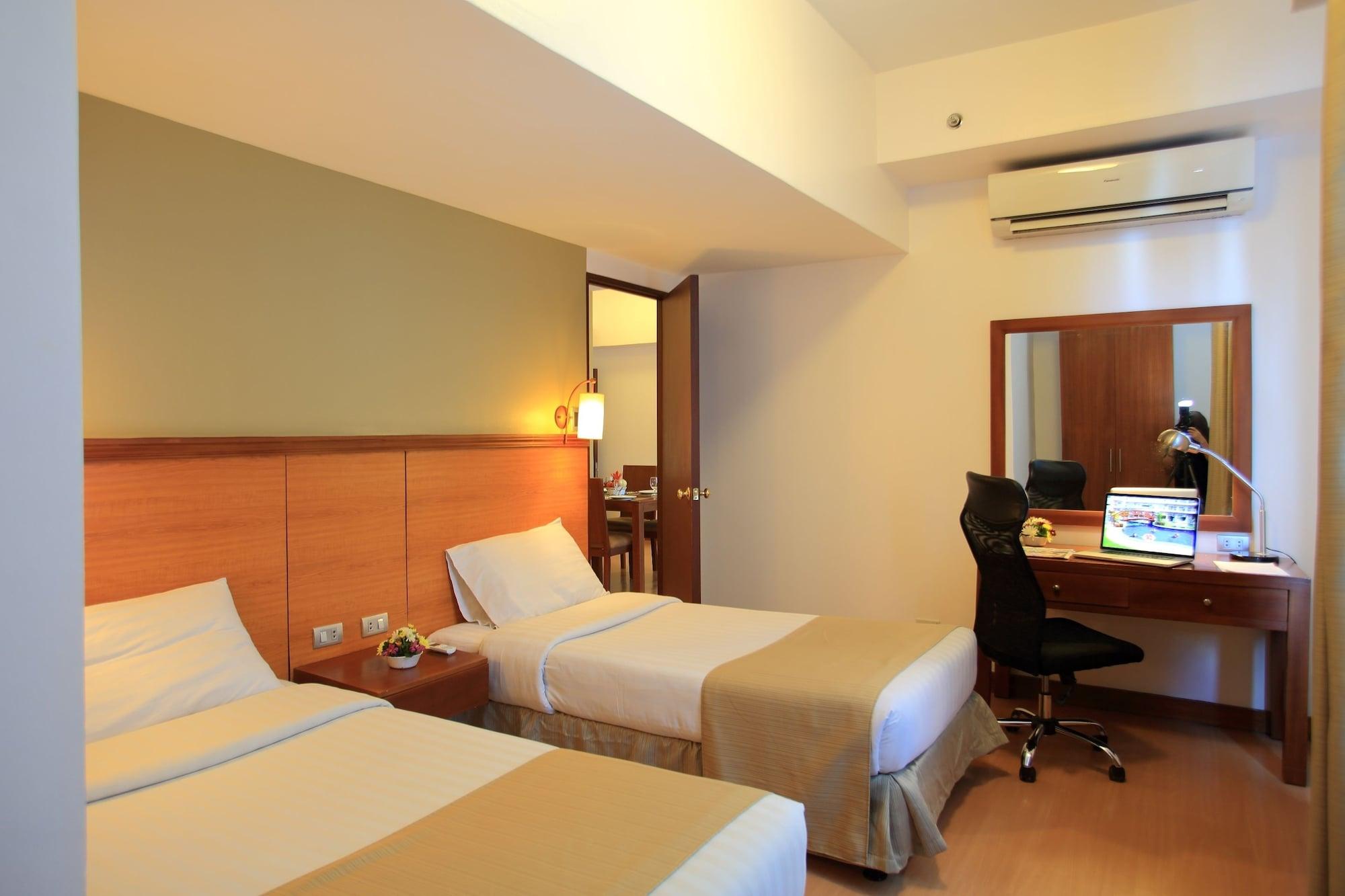 The Malayan Plaza Hotel Pasig City Dış mekan fotoğraf