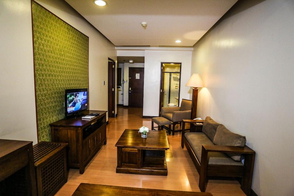 The Malayan Plaza Hotel Pasig City Dış mekan fotoğraf