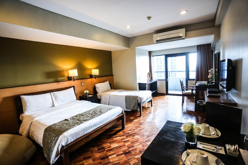 The Malayan Plaza Hotel Pasig City Dış mekan fotoğraf