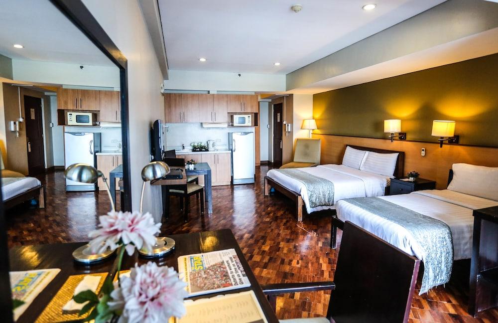 The Malayan Plaza Hotel Pasig City Dış mekan fotoğraf