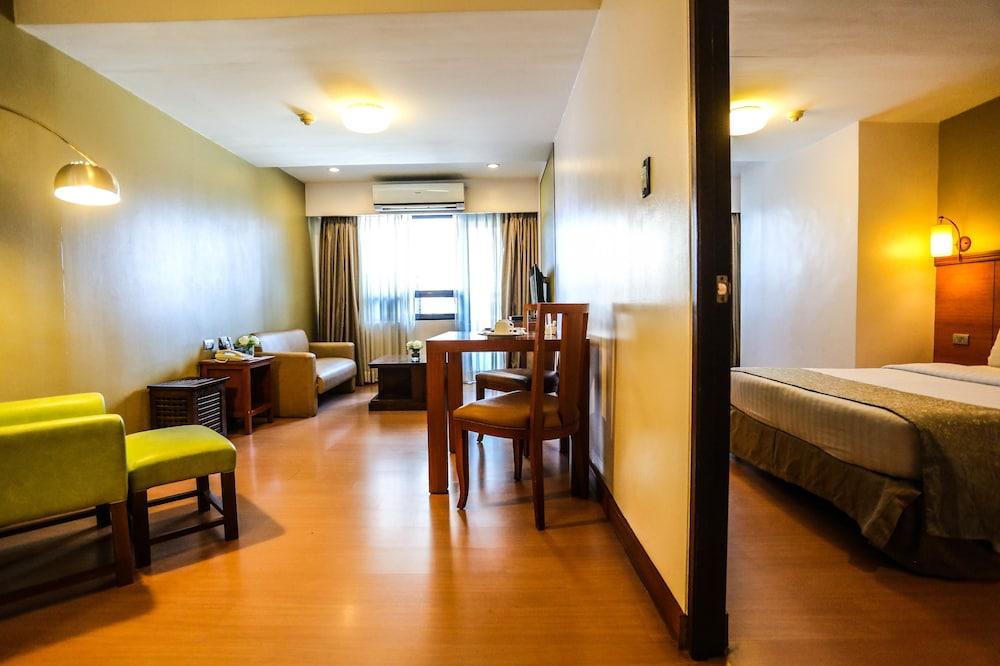 The Malayan Plaza Hotel Pasig City Dış mekan fotoğraf
