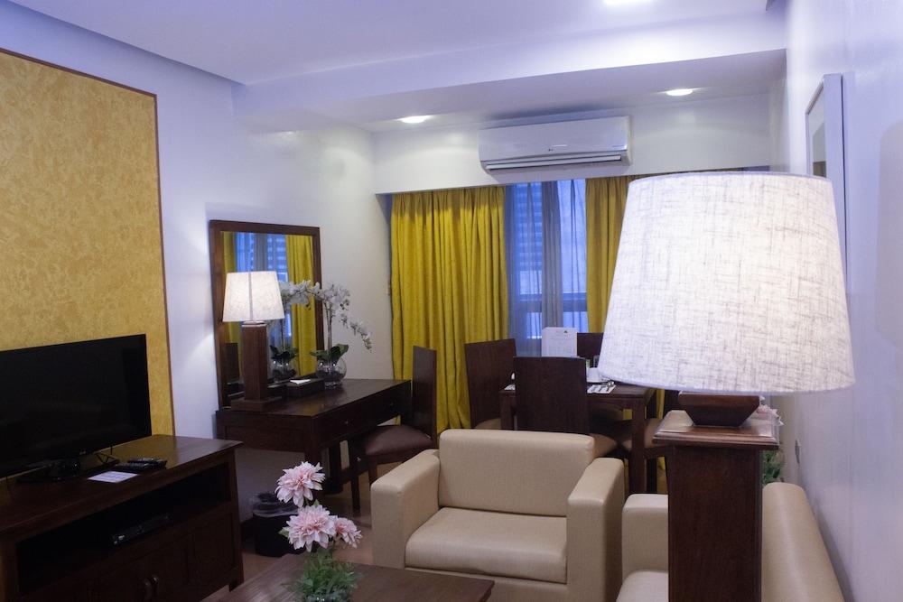 The Malayan Plaza Hotel Pasig City Dış mekan fotoğraf
