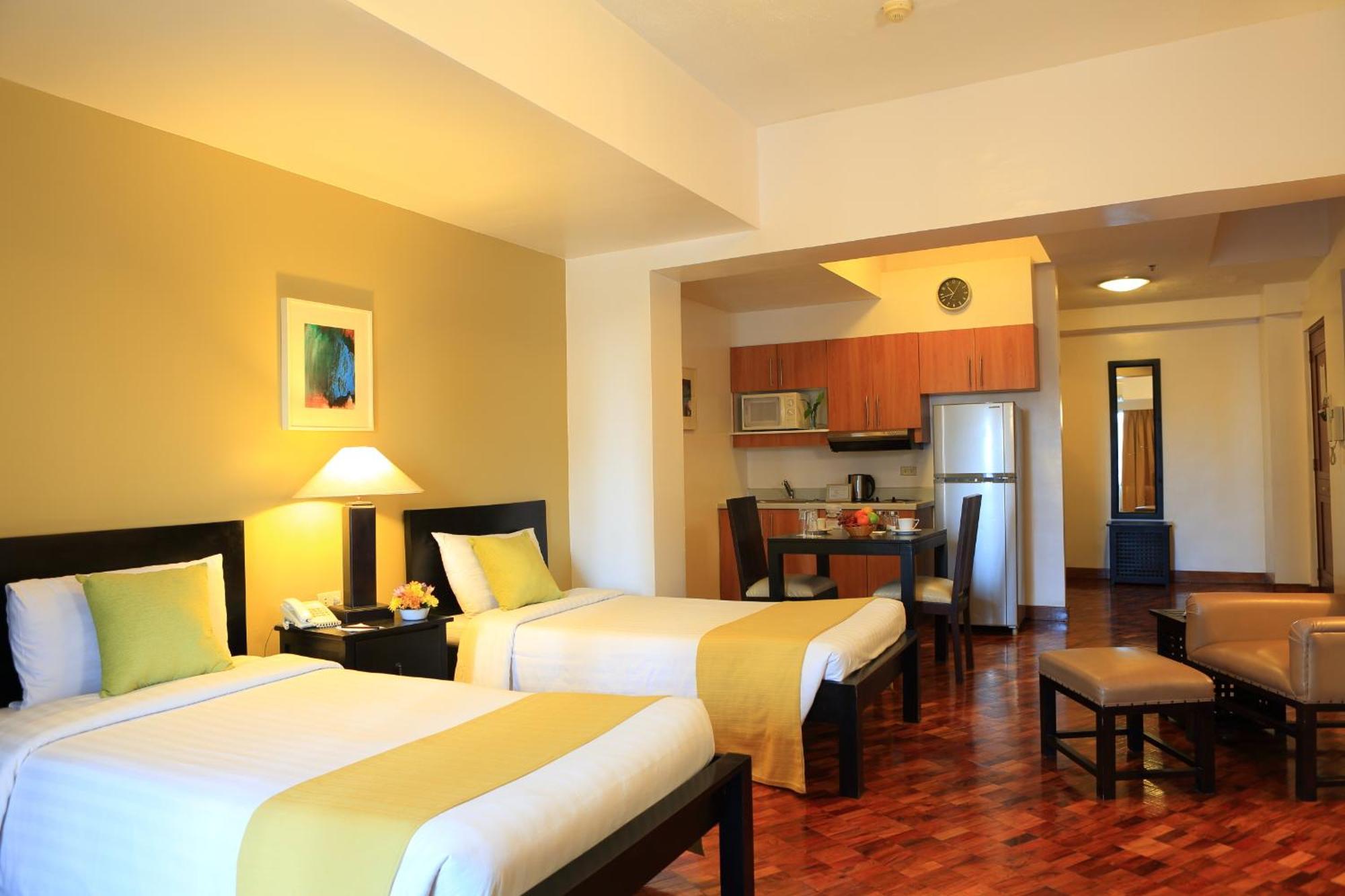 The Malayan Plaza Hotel Pasig City Dış mekan fotoğraf