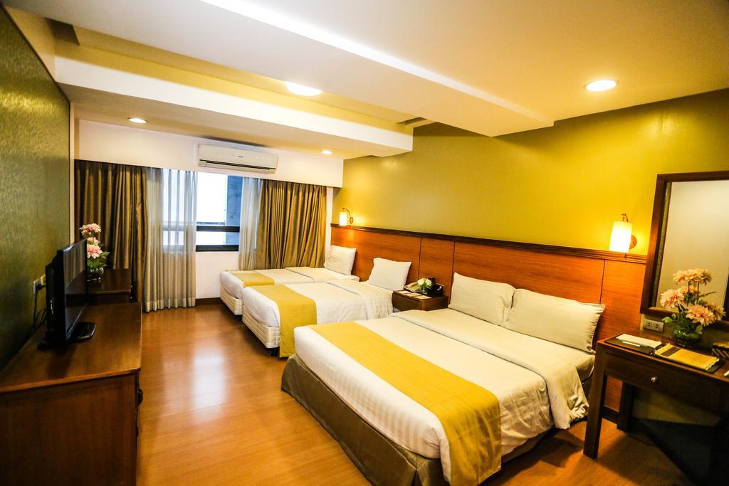 The Malayan Plaza Hotel Pasig City Dış mekan fotoğraf