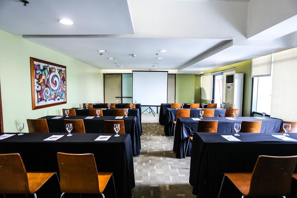 The Malayan Plaza Hotel Pasig City Dış mekan fotoğraf