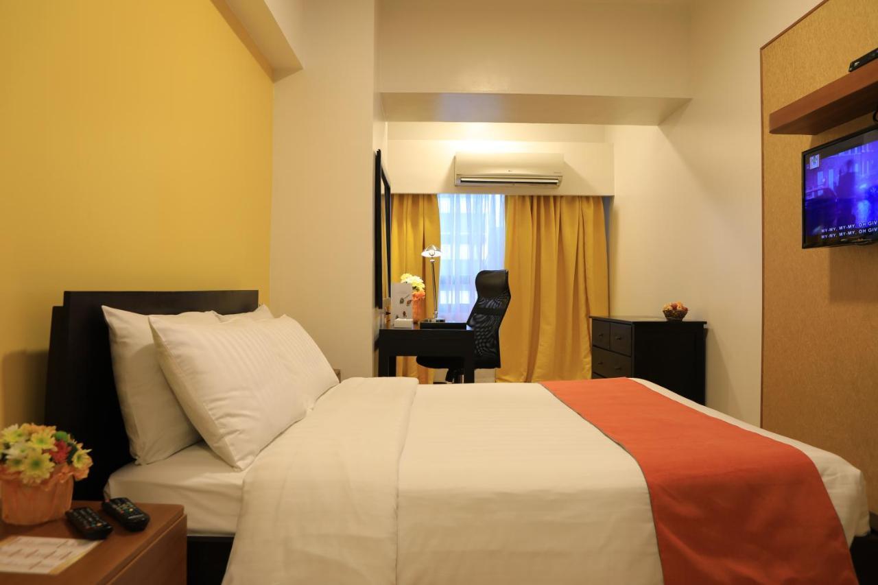 The Malayan Plaza Hotel Pasig City Dış mekan fotoğraf